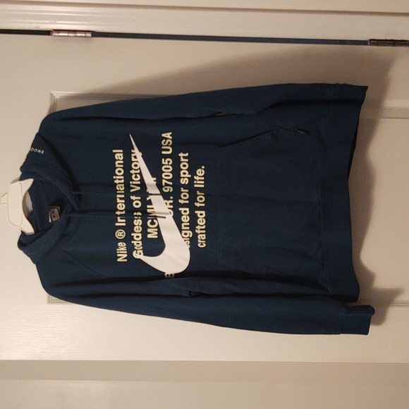 Nike Other - NWOT Nike hoodie, XL